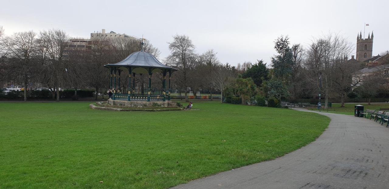 Holly Lodge Weston-super-Mare Dış mekan fotoğraf